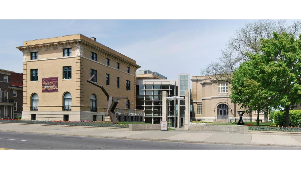 Crowne Plaza Albany - The Desmond Hotel Exterior foto